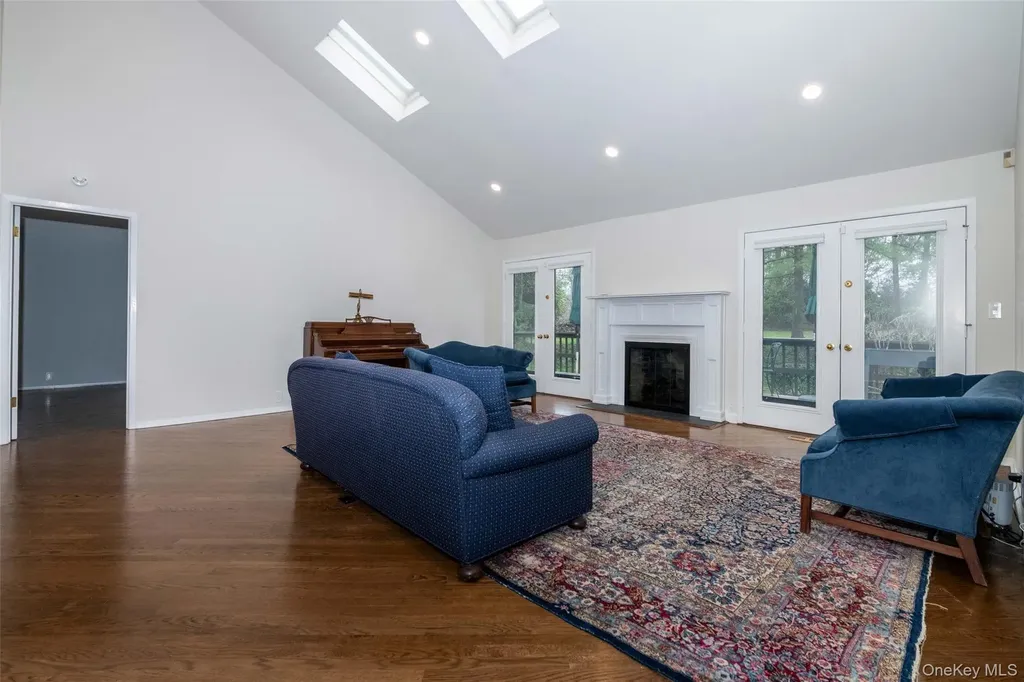 7 Brookridge Road New Rochelle NY 10804