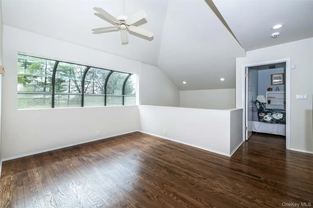 7 Brookridge Road New Rochelle NY 10804