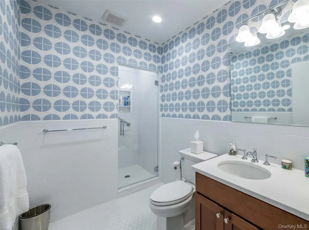 7 Brookridge Road New Rochelle NY 10804