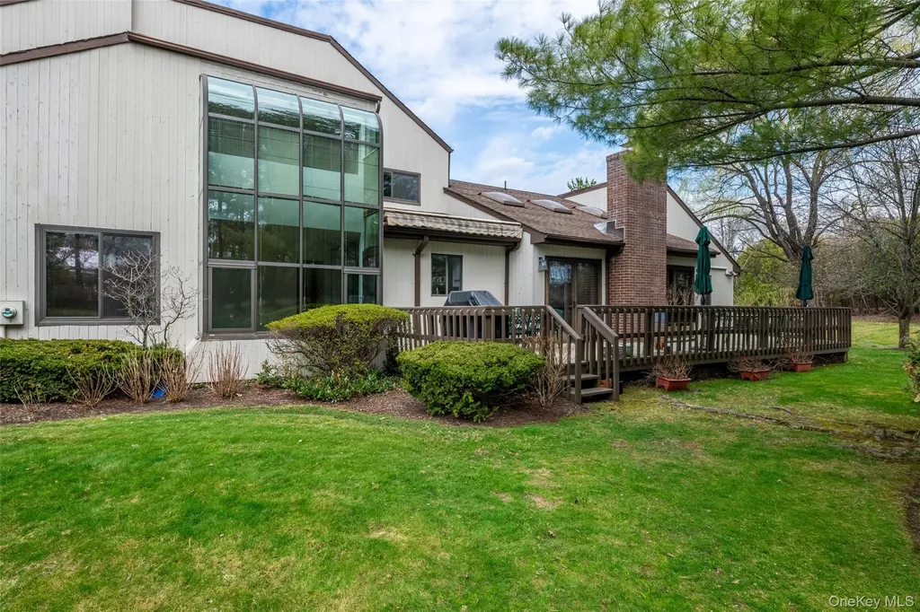 7 Brookridge Road New Rochelle NY 10804