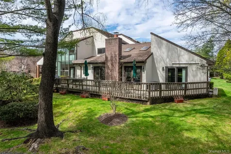 7 Brookridge Road New Rochelle NY 10804