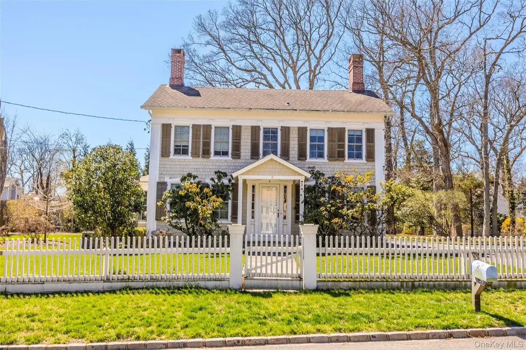 8 Terrell Lane Stony Brook NY 11790