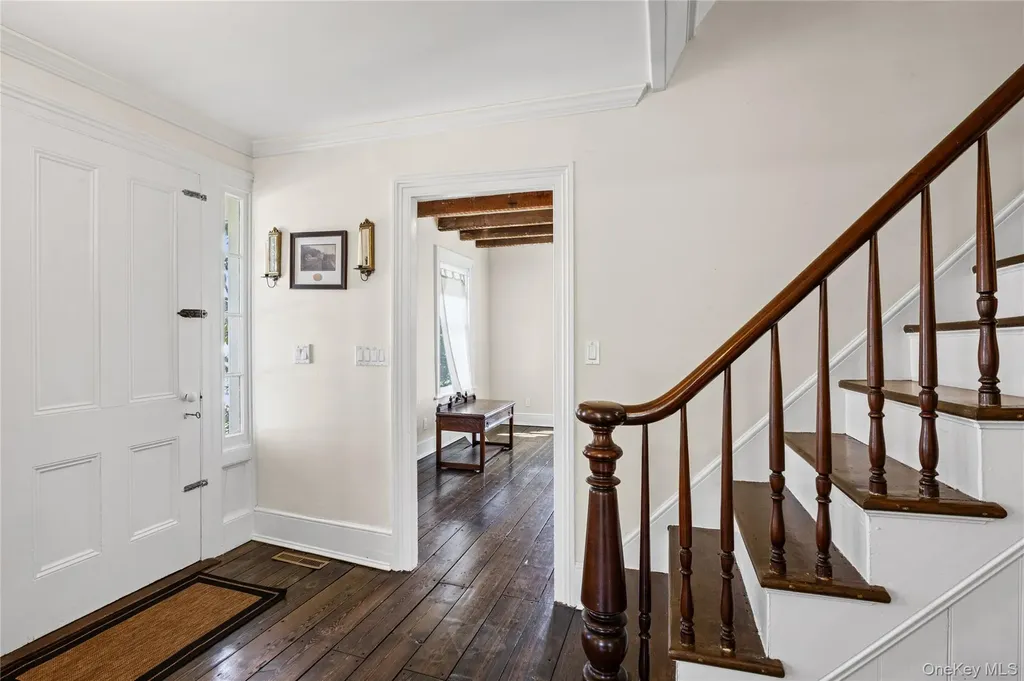 8 Terrell Lane Stony Brook NY 11790