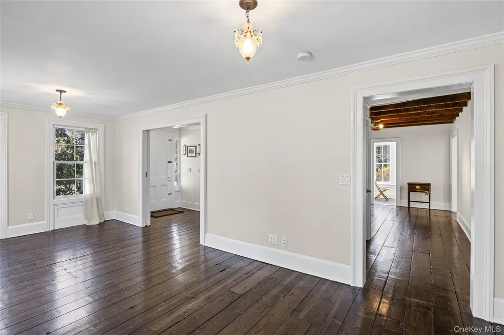 8 Terrell Lane Stony Brook NY 11790