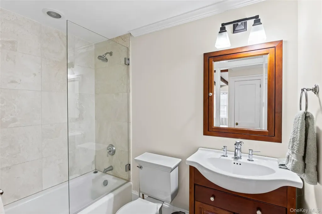 8 Terrell Lane Stony Brook NY 11790