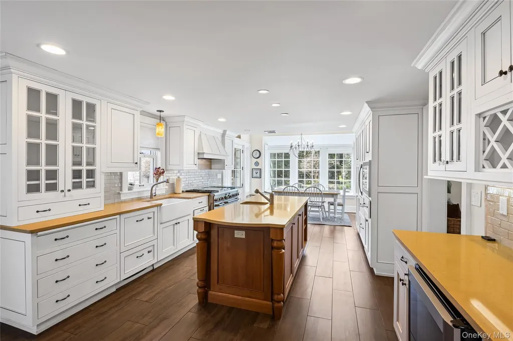 8 Terrell Lane Stony Brook NY 11790