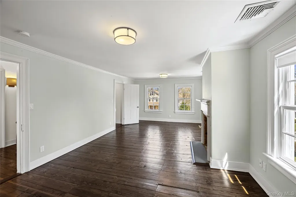 8 Terrell Lane Stony Brook NY 11790