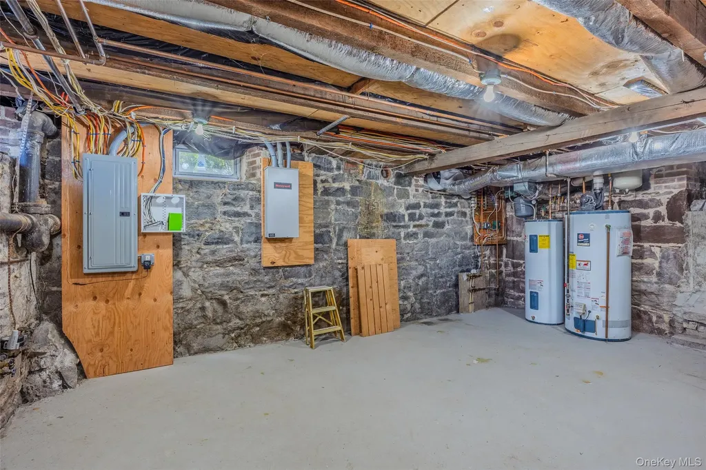 8 Terrell Lane Stony Brook NY 11790