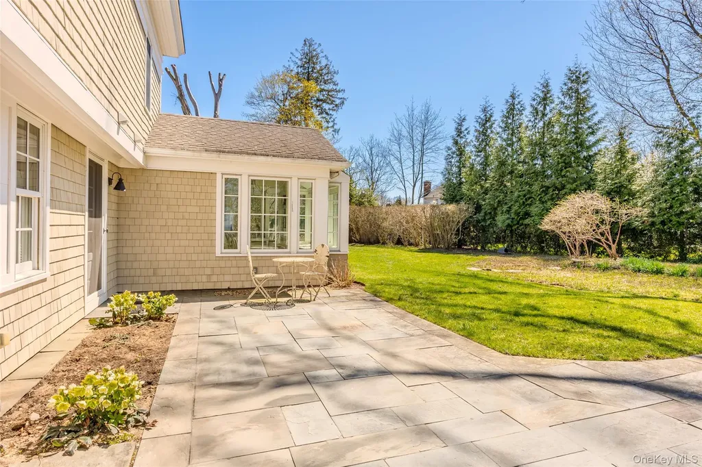 8 Terrell Lane Stony Brook NY 11790