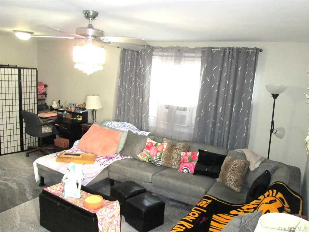 44 Hubbard Avenue Freeport NY 11520