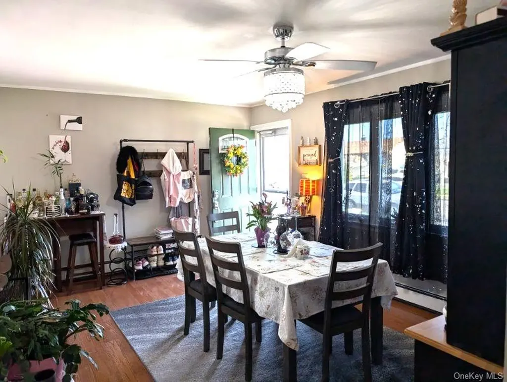 44 Hubbard Avenue Freeport NY 11520