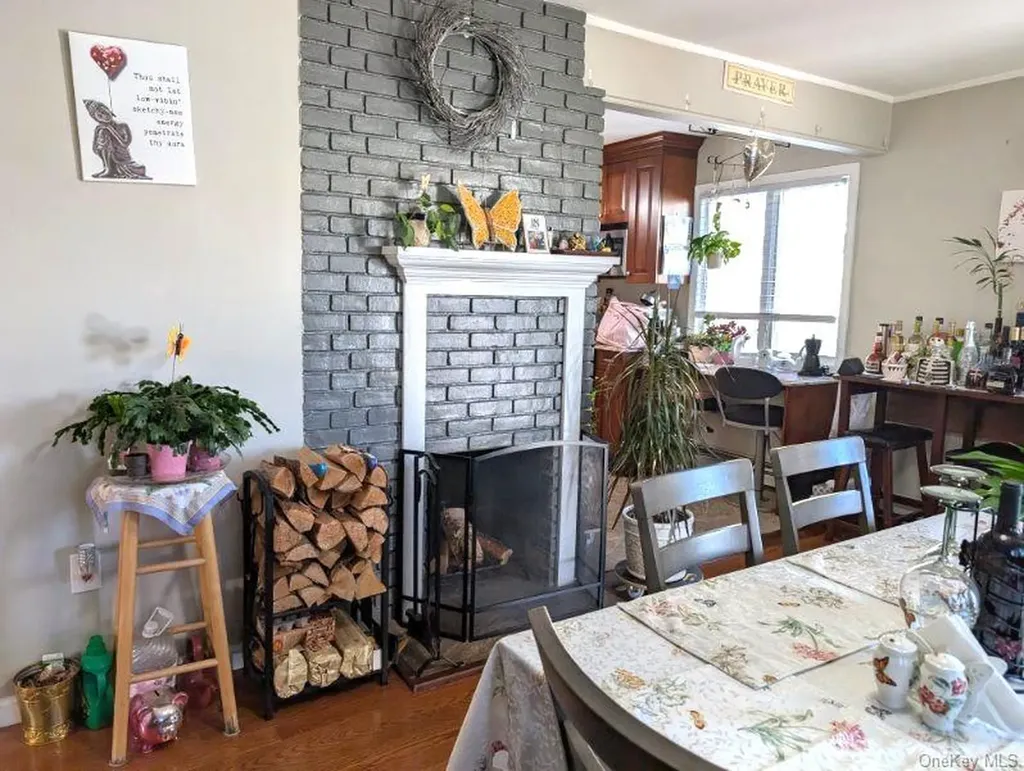 44 Hubbard Avenue Freeport NY 11520
