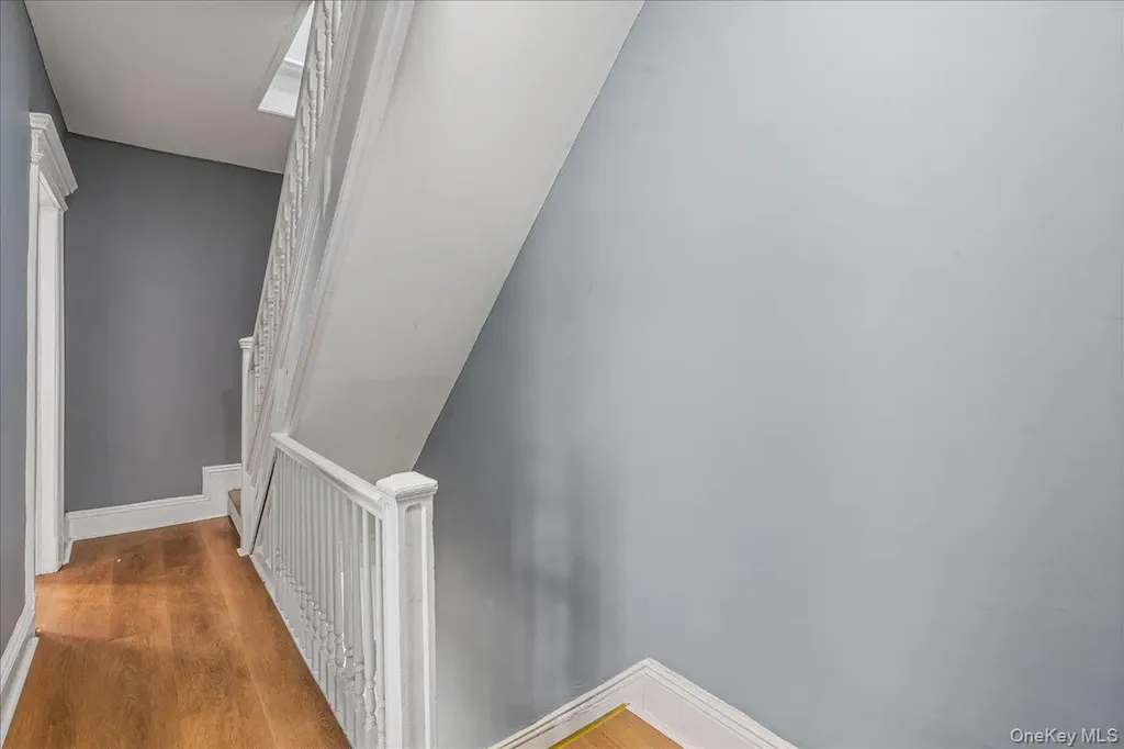 19619 89th Road Hollis NY 11423