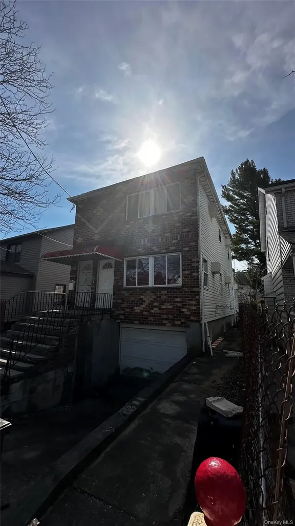 19128 114th Drive Saint Albans NY 11412