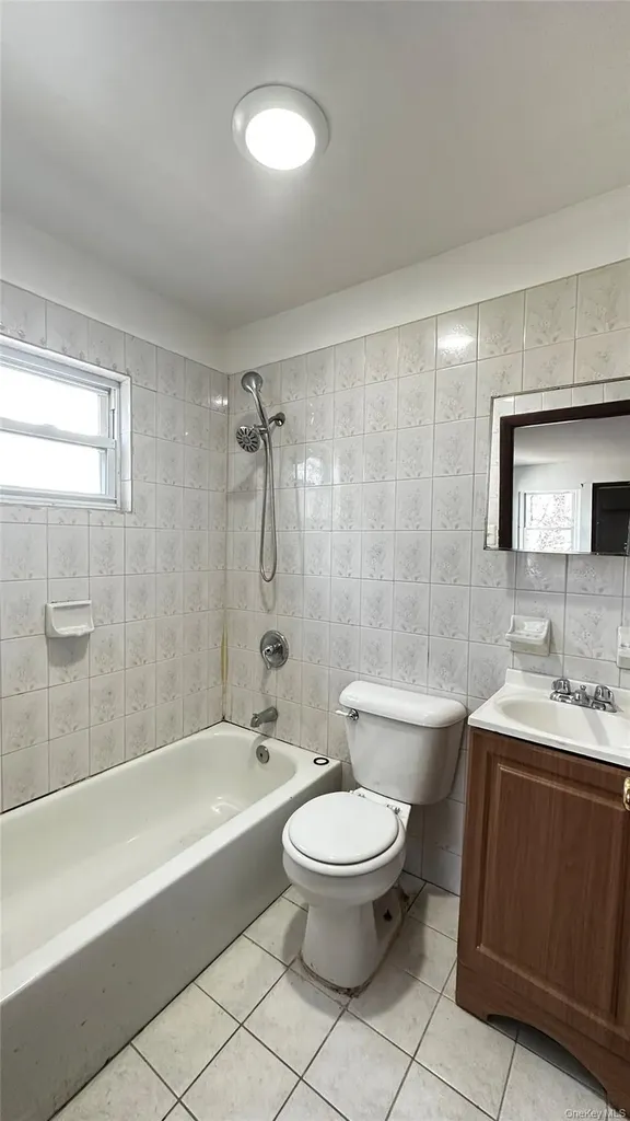 19128 114th Drive Saint Albans NY 11412