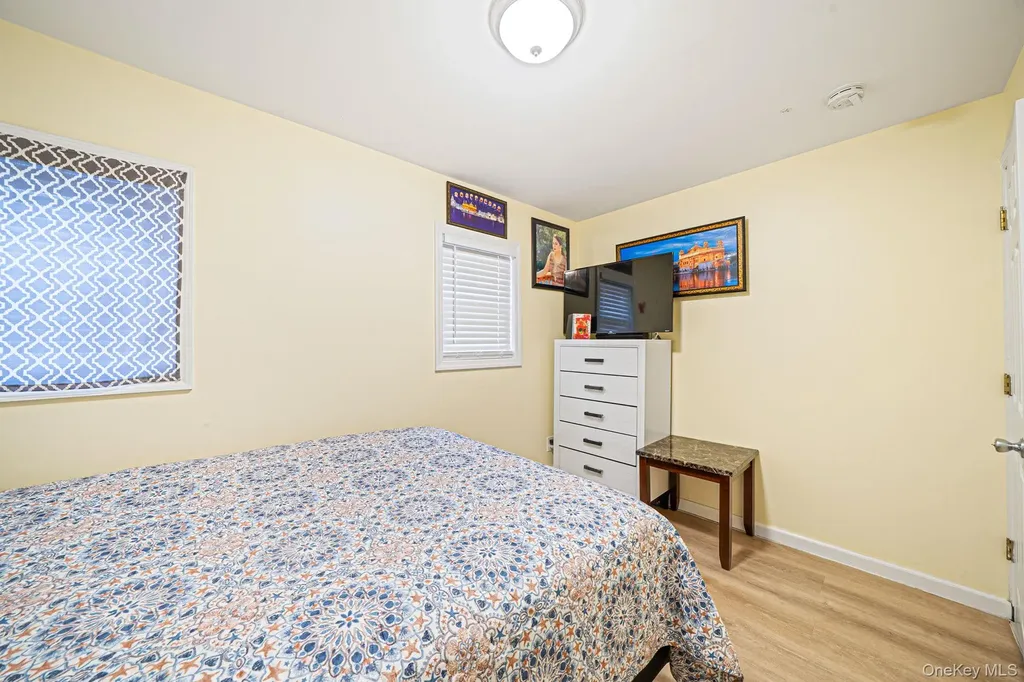 8 Bent Lane Levittown NY 11756