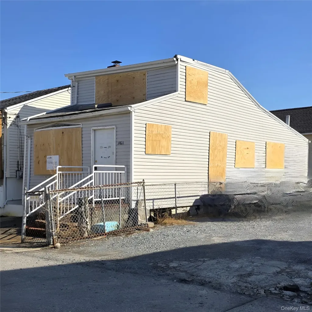 9960 164th Road Howard Beach NY 11414
