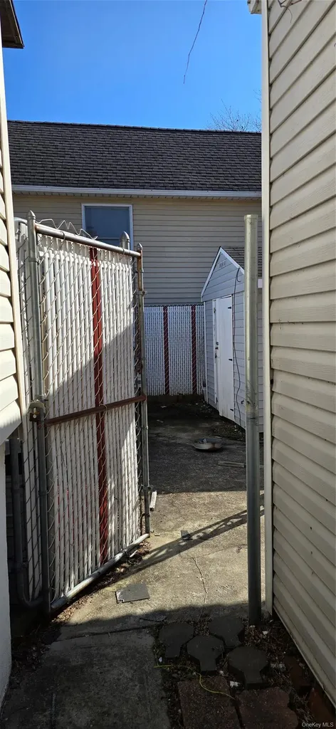 9960 164th Road Howard Beach NY 11414