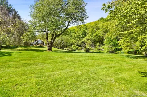 123 & 135 Mianus River Road Bedford NY 10506