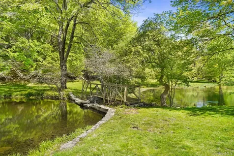 123 & 135 Mianus River Road Bedford NY 10506