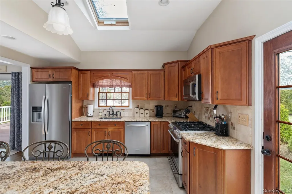 3585 Amherst Drive Wantagh NY 11793
