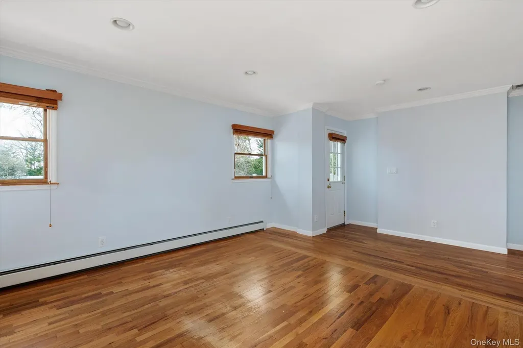 3585 Amherst Drive Wantagh NY 11793