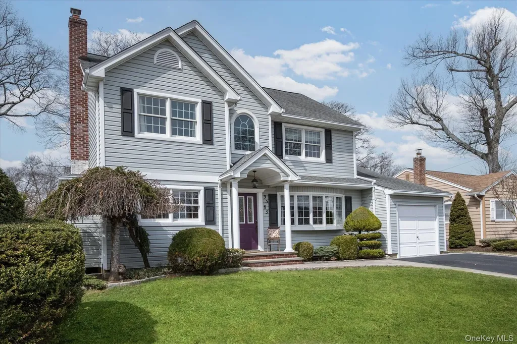 3585 Amherst Drive Wantagh NY 11793