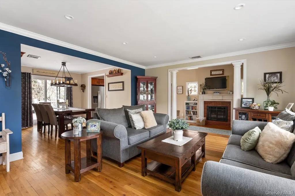 3585 Amherst Drive Wantagh NY 11793