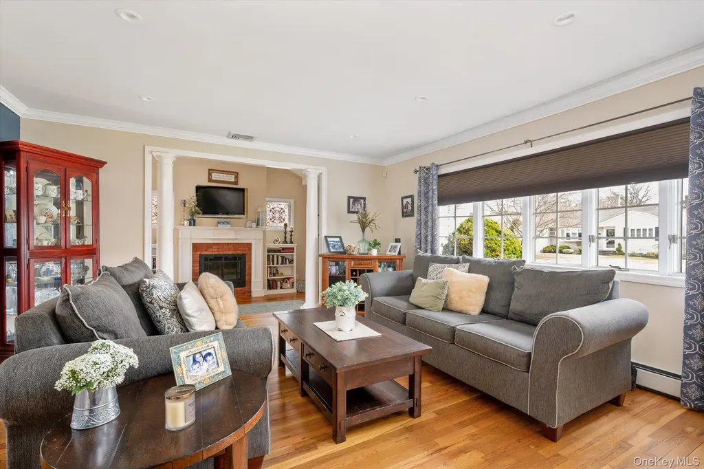 3585 Amherst Drive Wantagh NY 11793