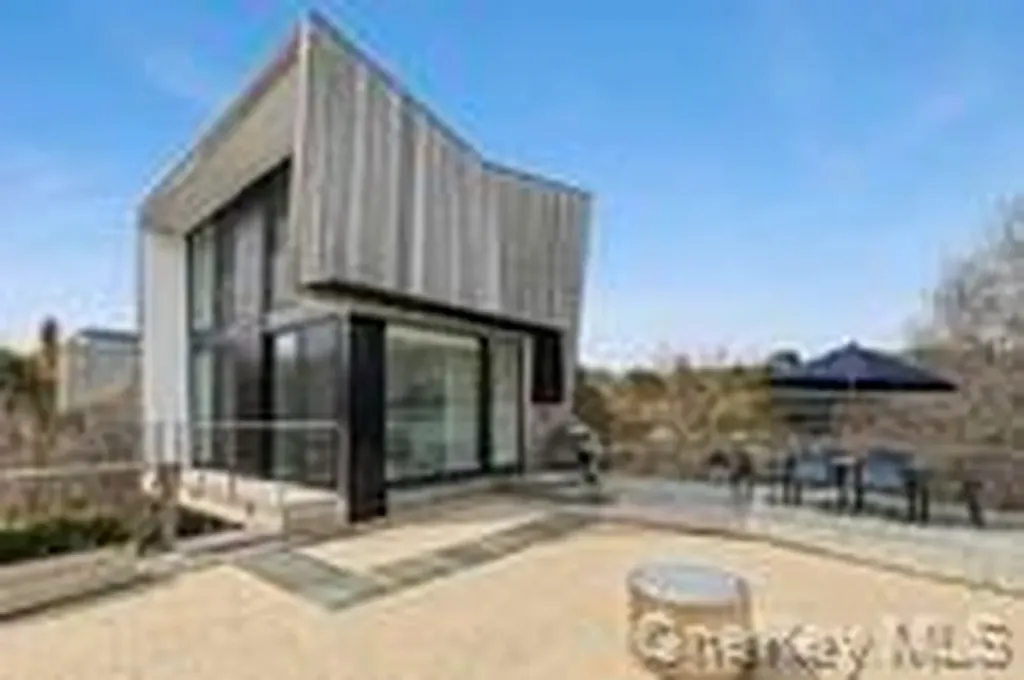 9 Ocean Lane Amagansett NY 11930
