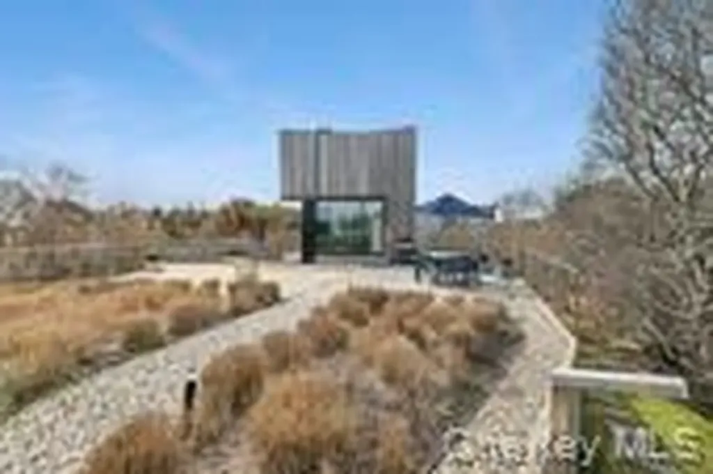 9 Ocean Lane Amagansett NY 11930