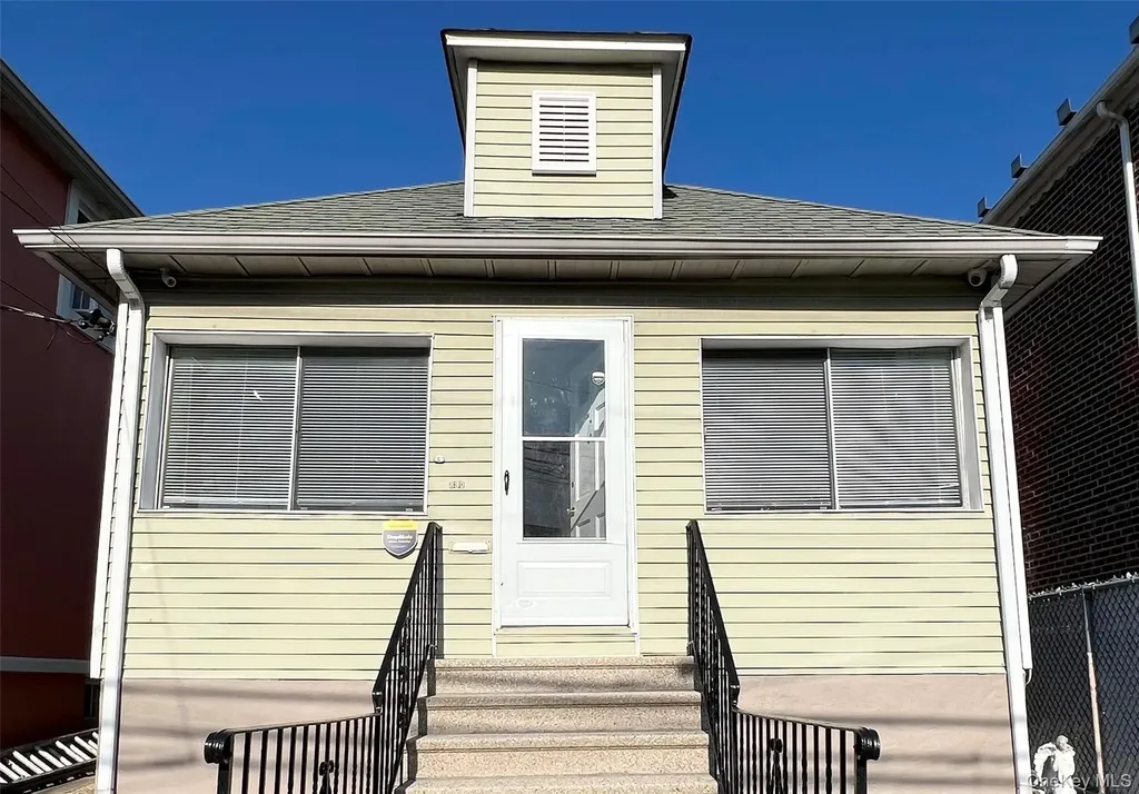 830 Vincent Avenue Bronx NY 10465
