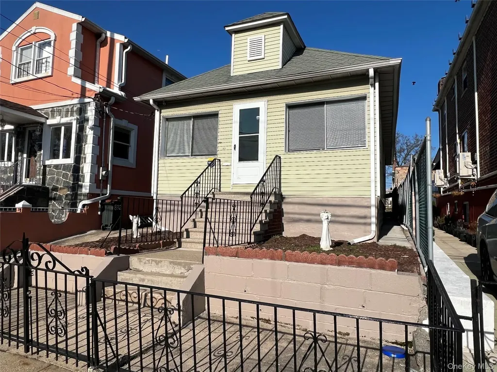 830 Vincent Avenue Bronx NY 10465