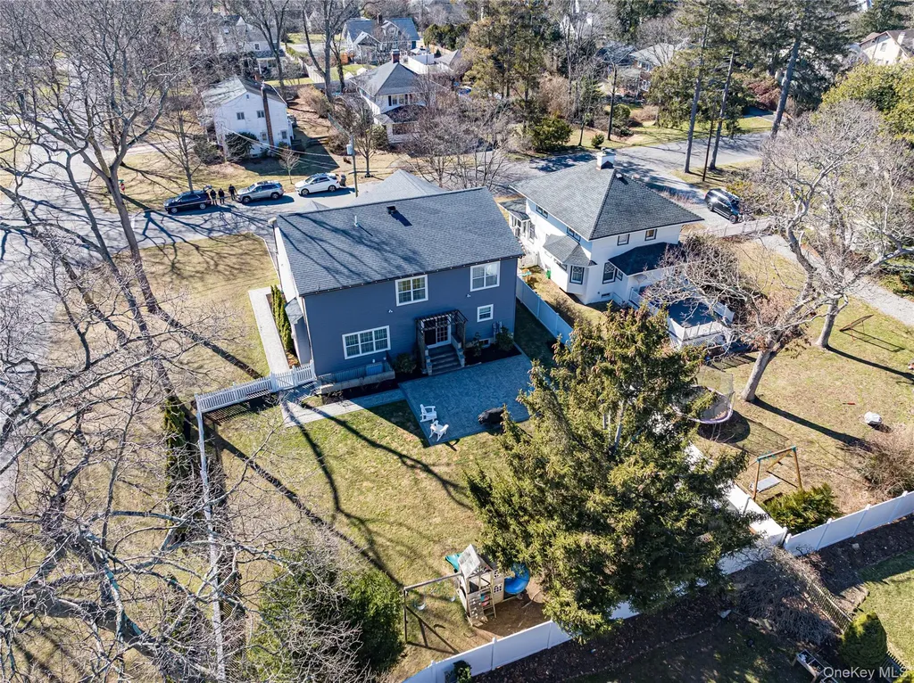 456 Pine Acres Boulevard Brightwaters NY 11718