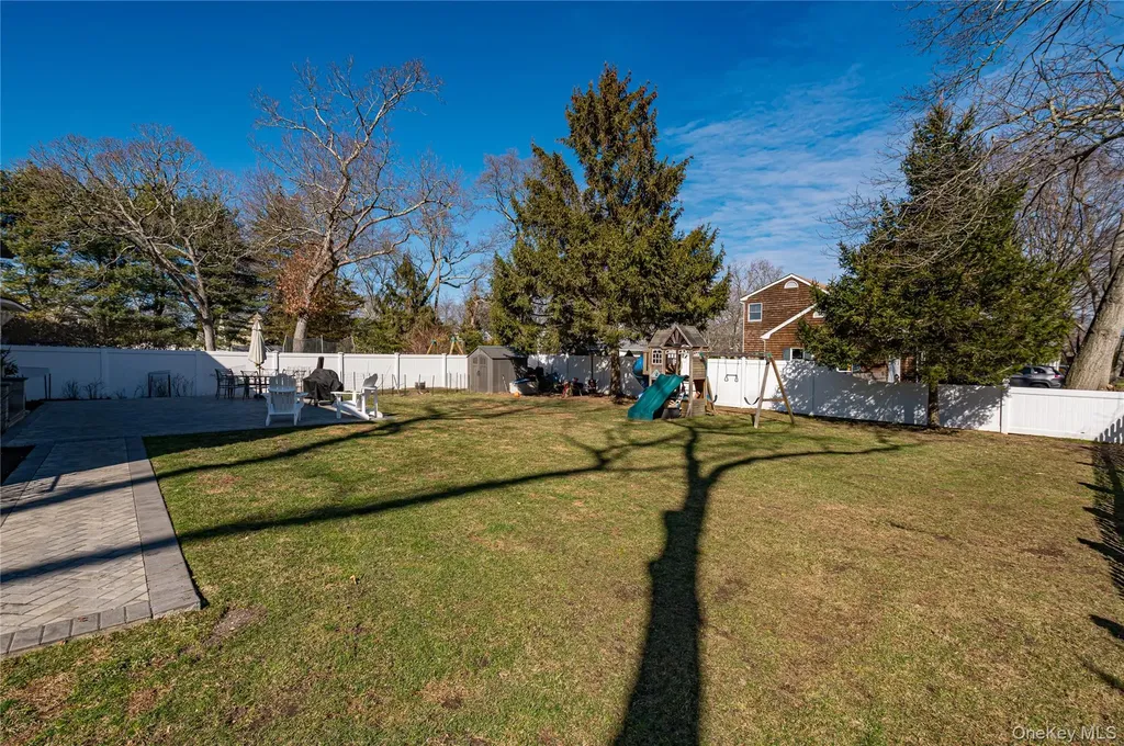 456 Pine Acres Boulevard Brightwaters NY 11718