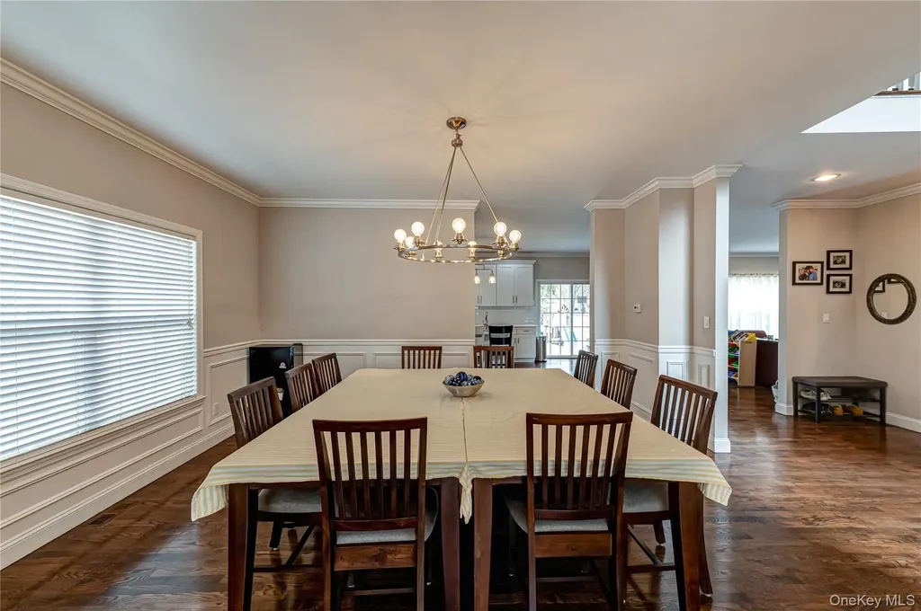 456 Pine Acres Boulevard Brightwaters NY 11718