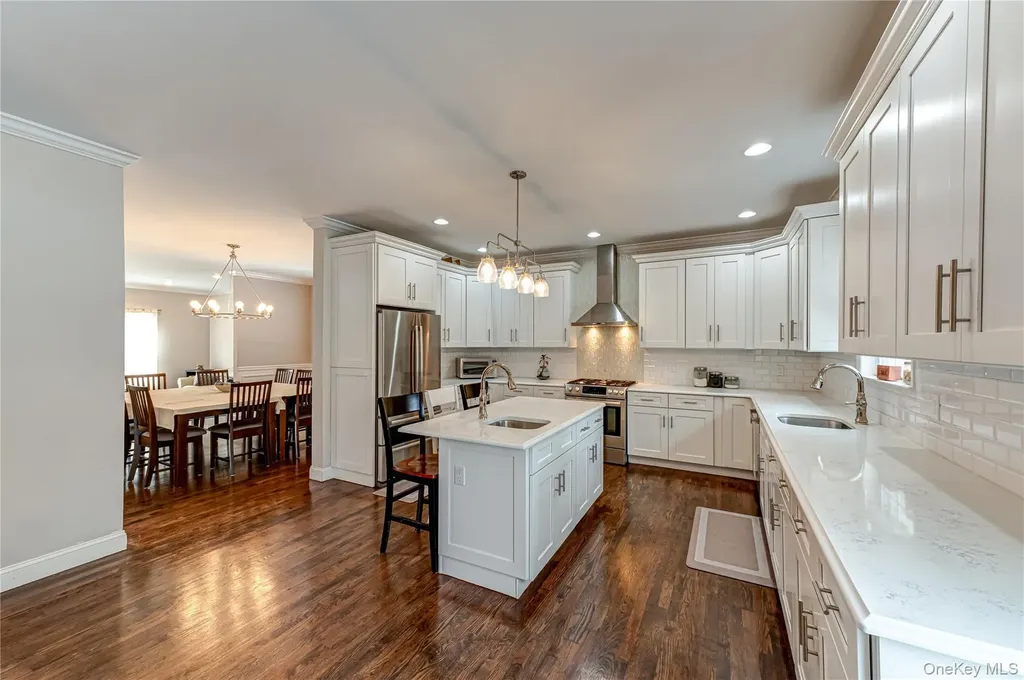 456 Pine Acres Boulevard Brightwaters NY 11718
