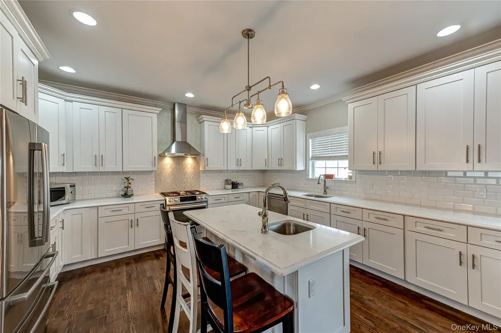 456 Pine Acres Boulevard Brightwaters NY 11718