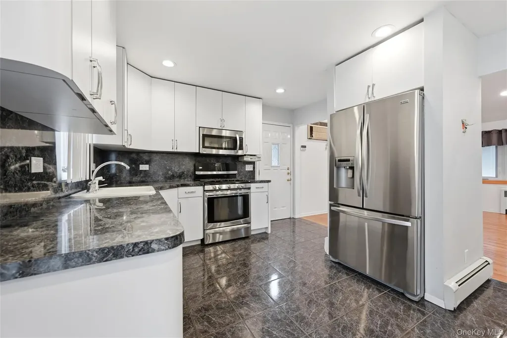 22 Randal Drive Bethpage NY 11714