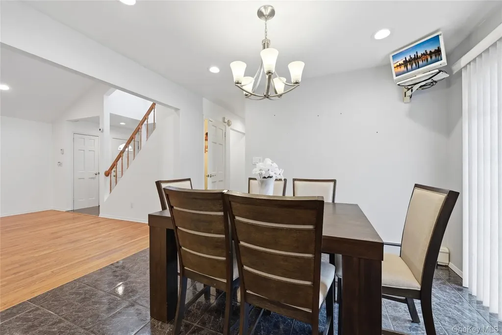 22 Randal Drive Bethpage NY 11714
