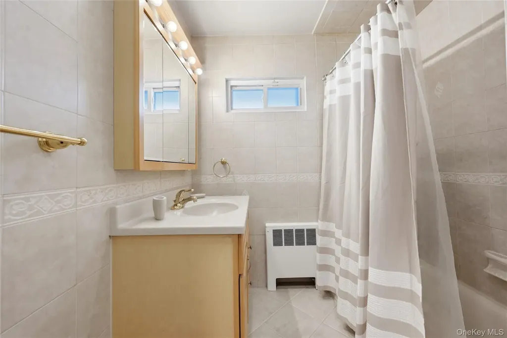 22 Randal Drive Bethpage NY 11714