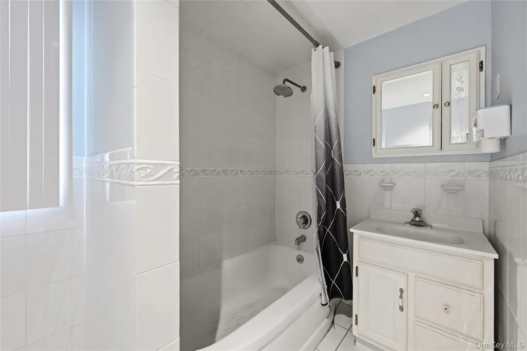22 Randal Drive Bethpage NY 11714