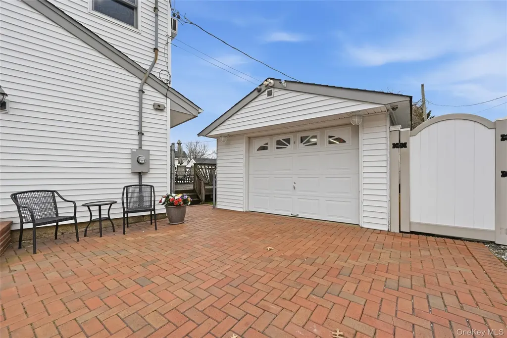22 Randal Drive Bethpage NY 11714