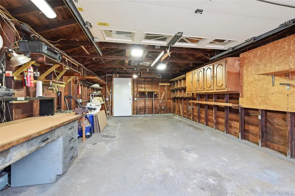 22 Randal Drive Bethpage NY 11714