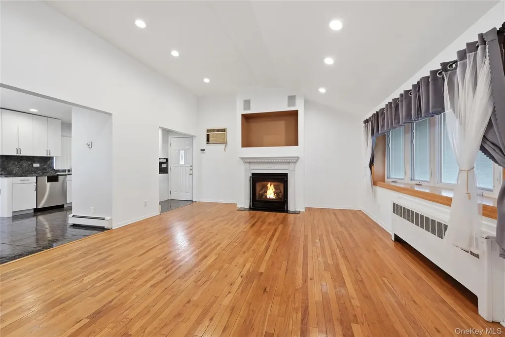 22 Randal Drive Bethpage NY 11714