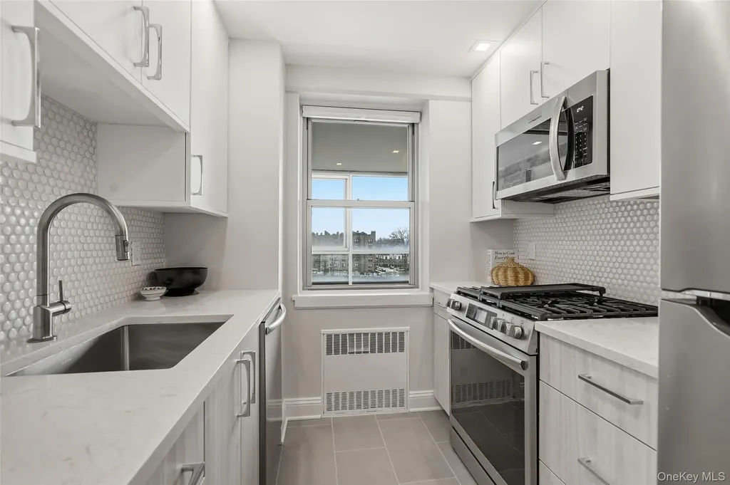 2 Washington Square Larchmont NY 10538