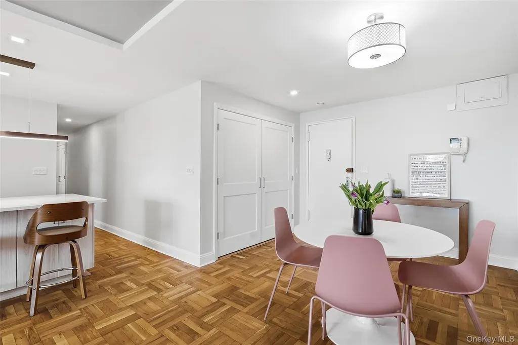 2 Washington Square Larchmont NY 10538