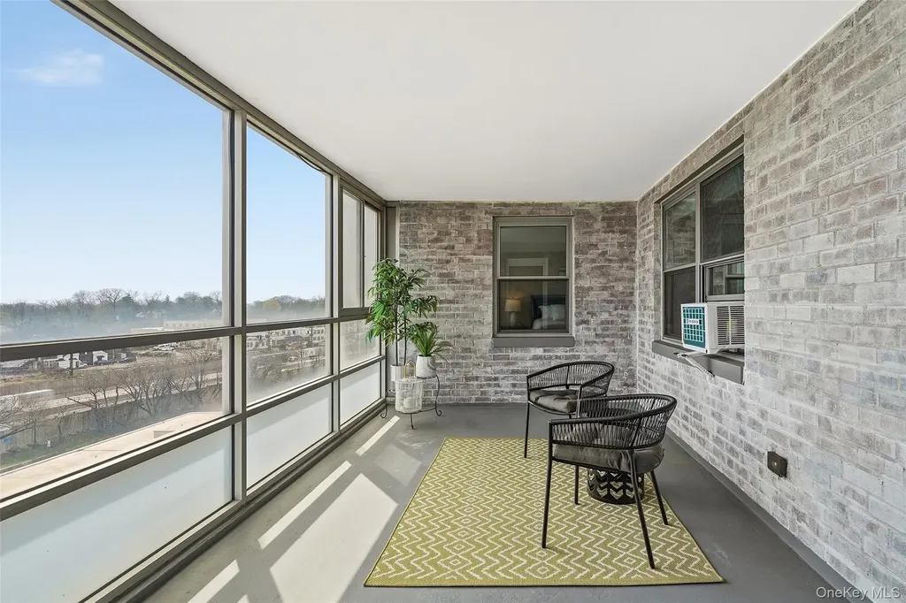 2 Washington Square Larchmont NY 10538