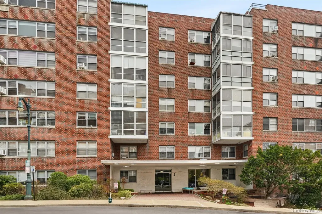 2 Washington Square Larchmont NY 10538