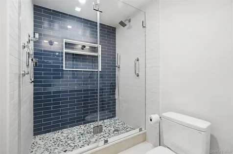 2 Washington Square Larchmont NY 10538
